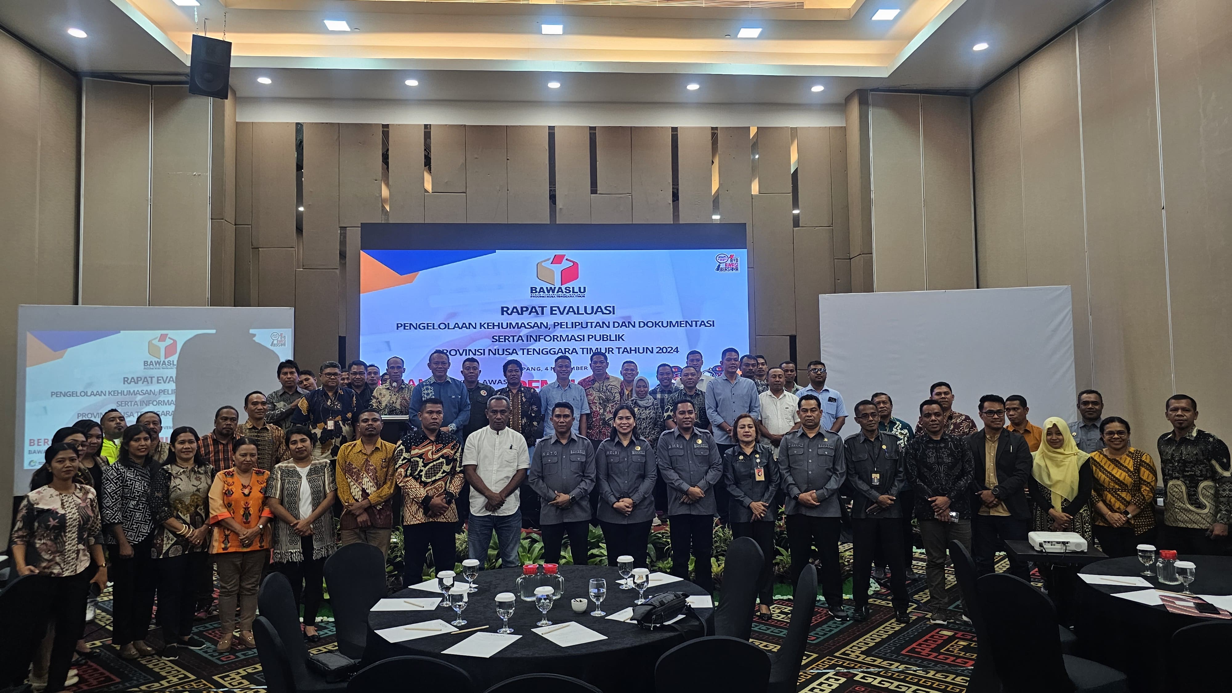 RAPAT EVALUASI KEHUMASAN BAWASLU KAB/KOTA TAHUN 2024