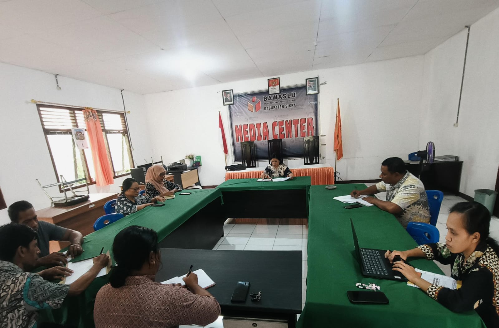 RAPAT PENGELOLAAN KETATAUSAHAAN