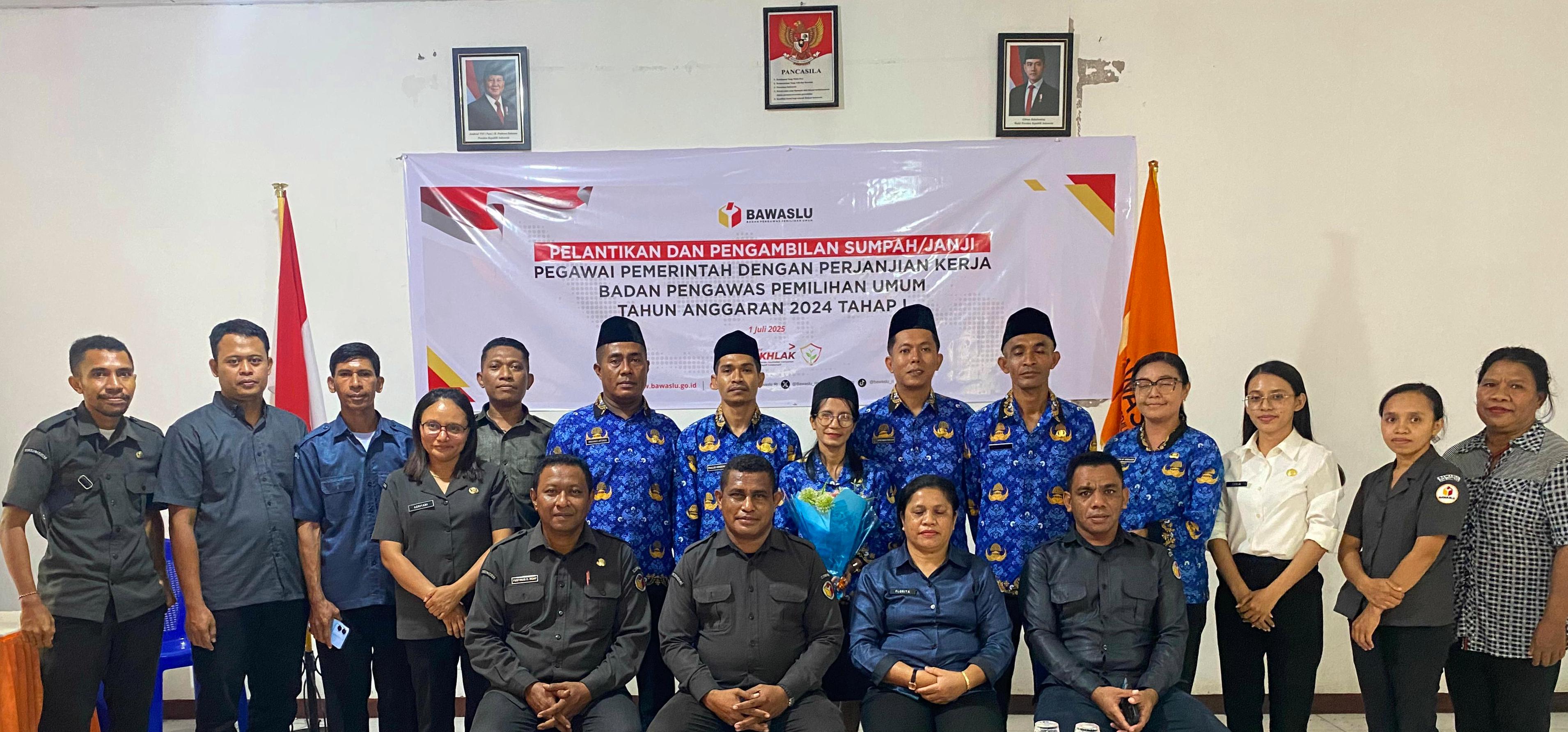 Pelantikan PPPK Bawaslu Kab.Sikka