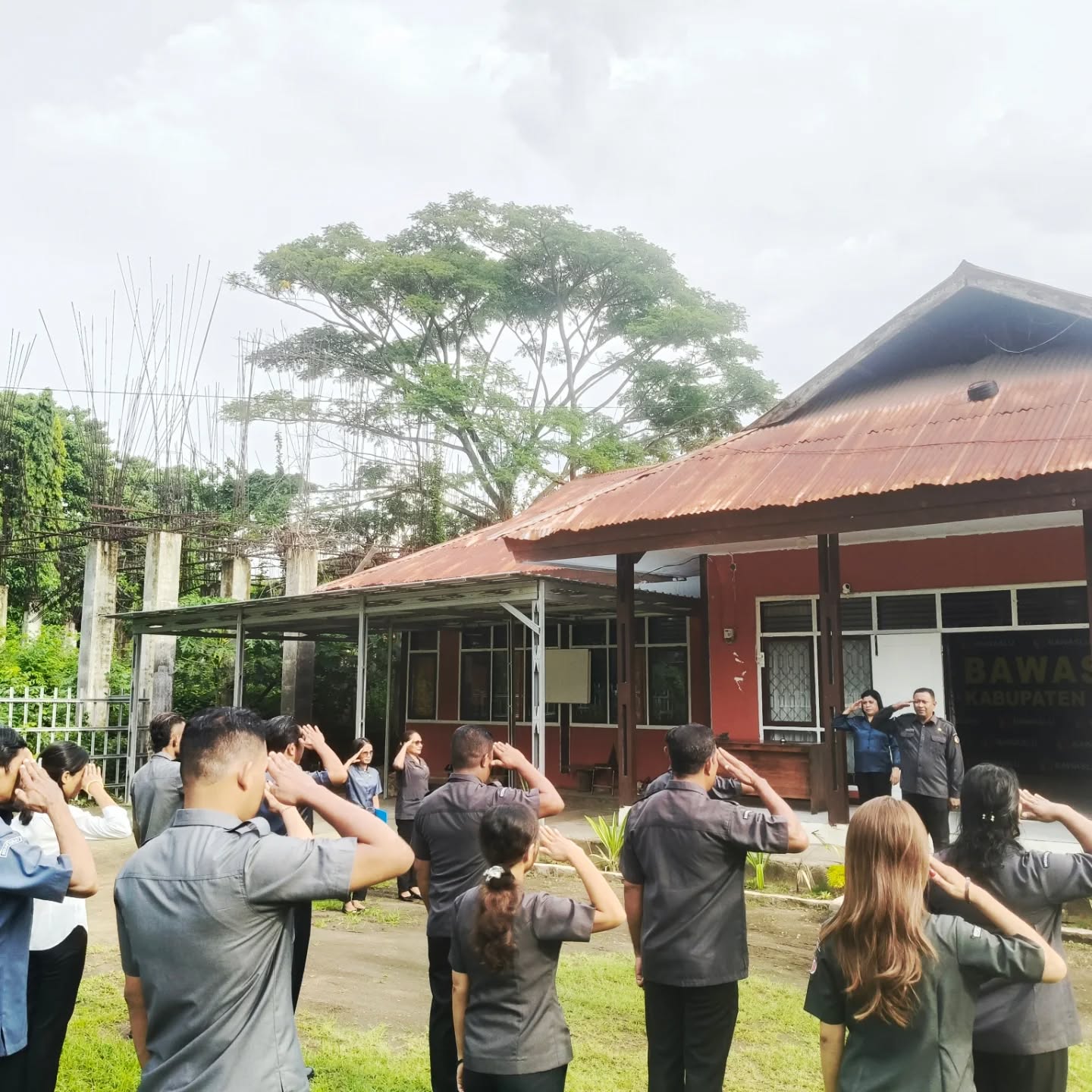 Bawaslu Kabupaten Sikka Laksanakan Apel Kekuatan