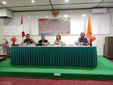 Ketua Bawaslu membuka kegiatan