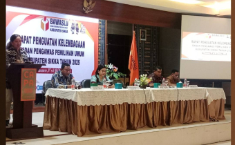 Rapat Penguatan Kelembagaan Bawaslu Sikka